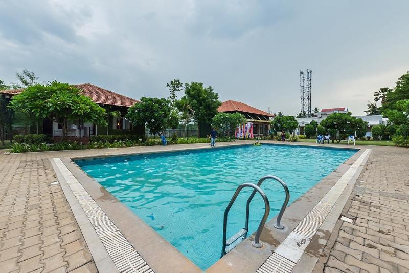 Hotel Riverside Resort And Spa Kumbakonam Buitenkant foto
