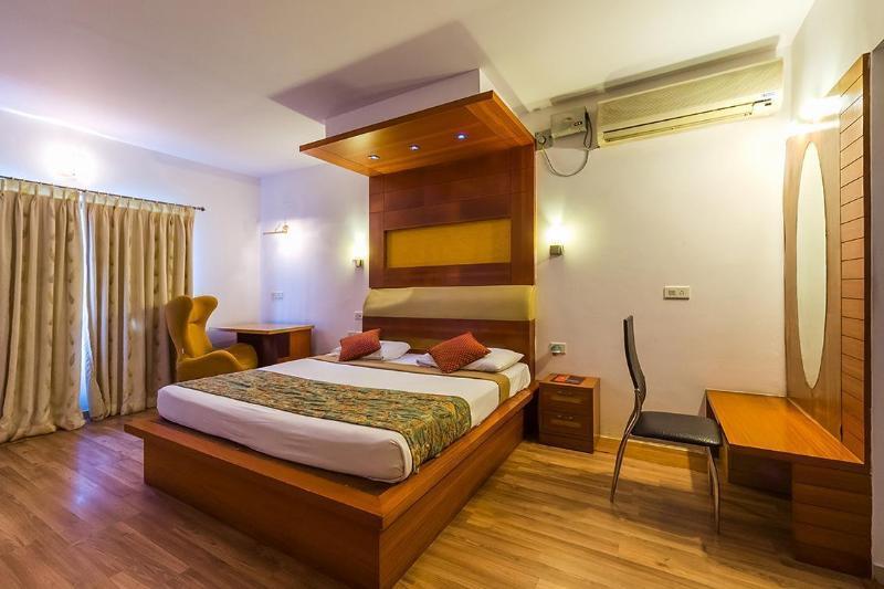 Hotel Riverside Resort And Spa Kumbakonam Buitenkant foto