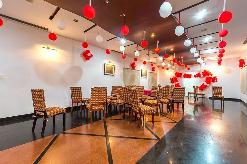 Hotel Riverside Resort And Spa Kumbakonam Buitenkant foto