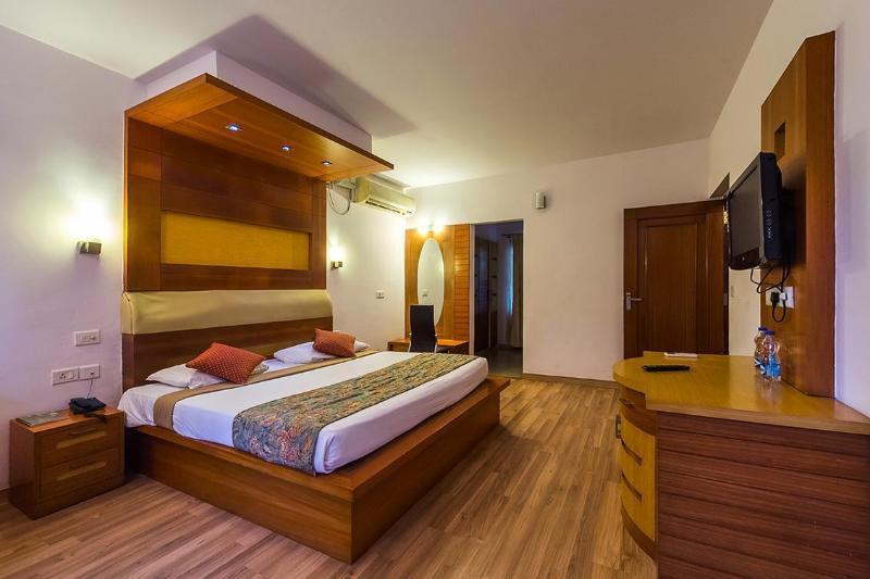 Hotel Riverside Resort And Spa Kumbakonam Buitenkant foto